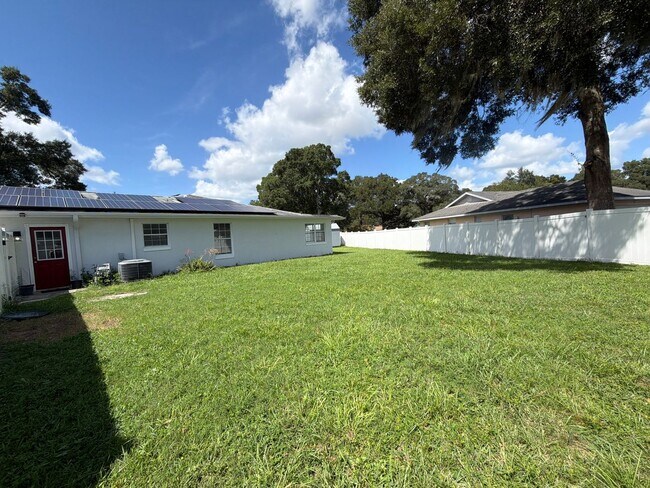 Building Photo - 10024 SW 73rd Terrace