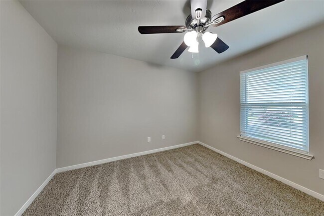 Building Photo - 20403 Timber Trail Way