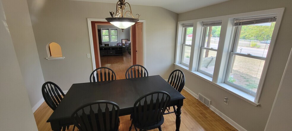 Building Photo - 19101 Delton Ave