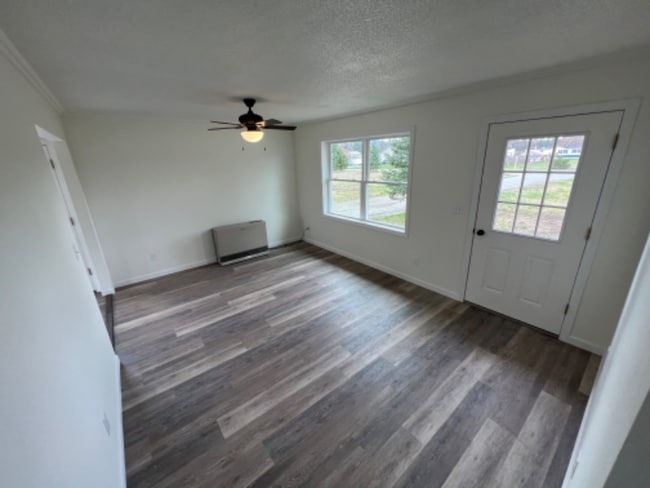 Building Photo - 678 Wood Dr Ext
