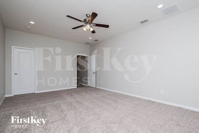 Building Photo - 23960 San Giovanni Dr