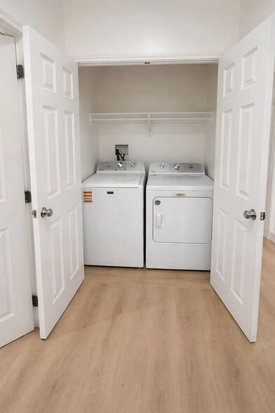 Building Photo - 9148 Columbus Ave