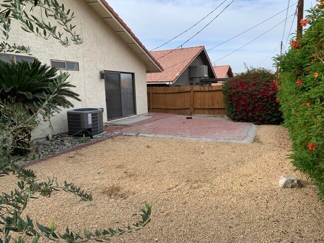 Building Photo - 53666 Avenida Vallejo