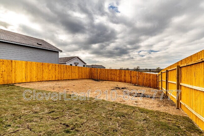 Building Photo - 12822 Ratcliff Lk