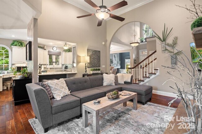 Building Photo - 16308 Autumn Creek Ct