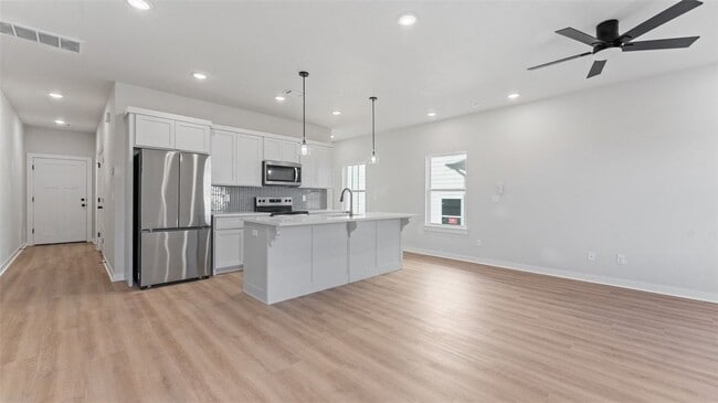 Building Photo - 1707 Cuppett Cir