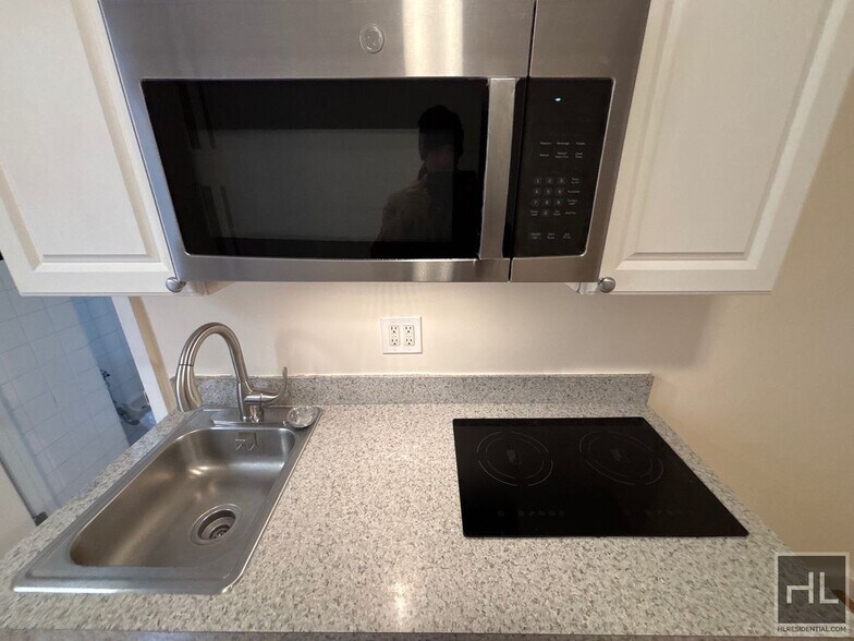 Building Photo - WEST 45 STREET