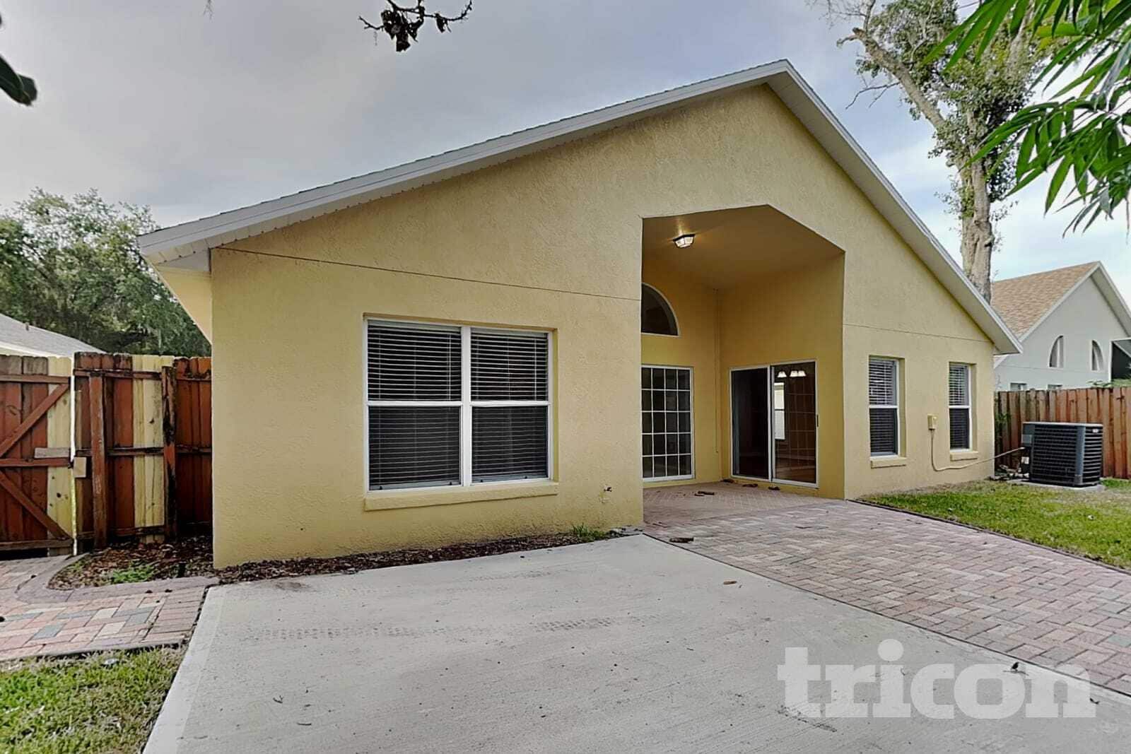 Building Photo - 2517 Clareside Dr
