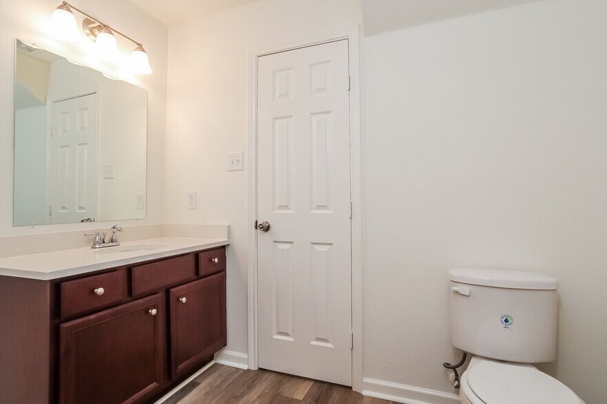 Building Photo - 9969 Kingfisher Dr