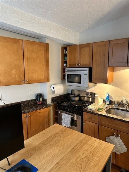 Building Photo - 12 Stoneholm St