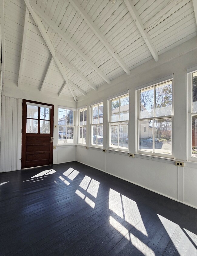 Building Photo - 21 S 4th St