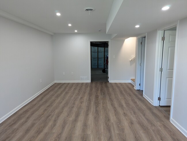 Building Photo - 612 Benjamin Ct