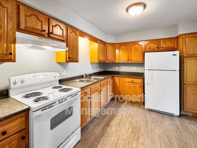 Primary Photo - 218 Peach St