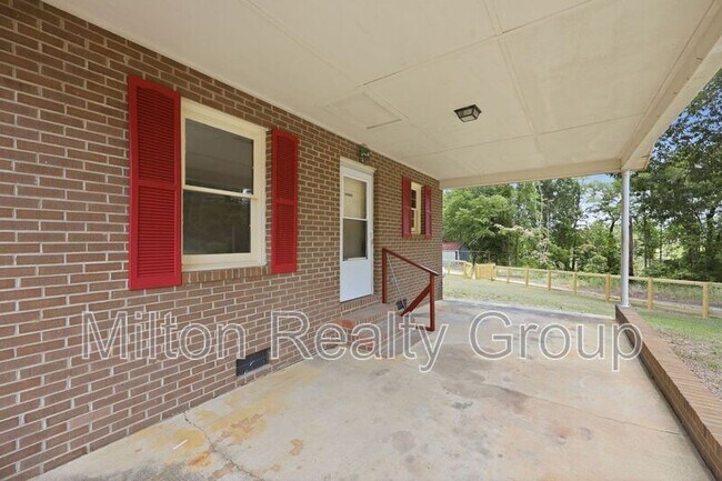 Building Photo - 763 Tingen Rd