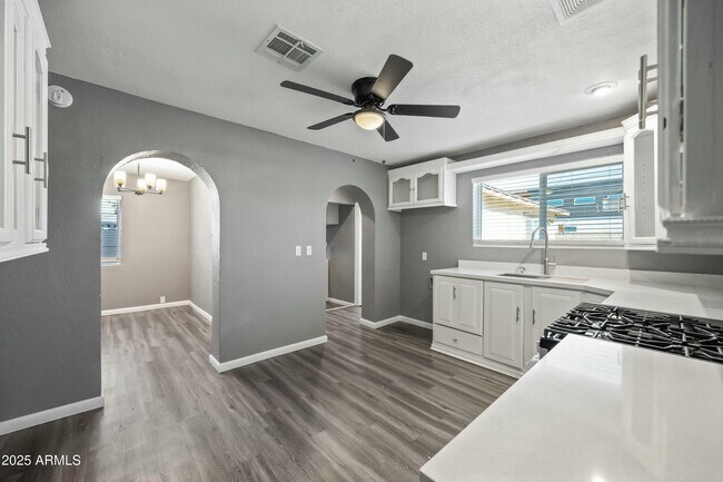 Building Photo - 2601 N 51st St