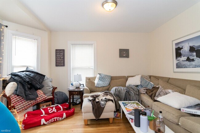 Building Photo - 5 br, 2 bath House - 48 Pratt St