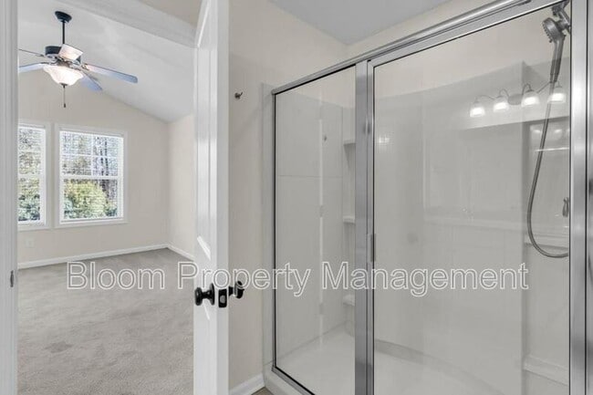 Building Photo - 1660 Bridwell Ln