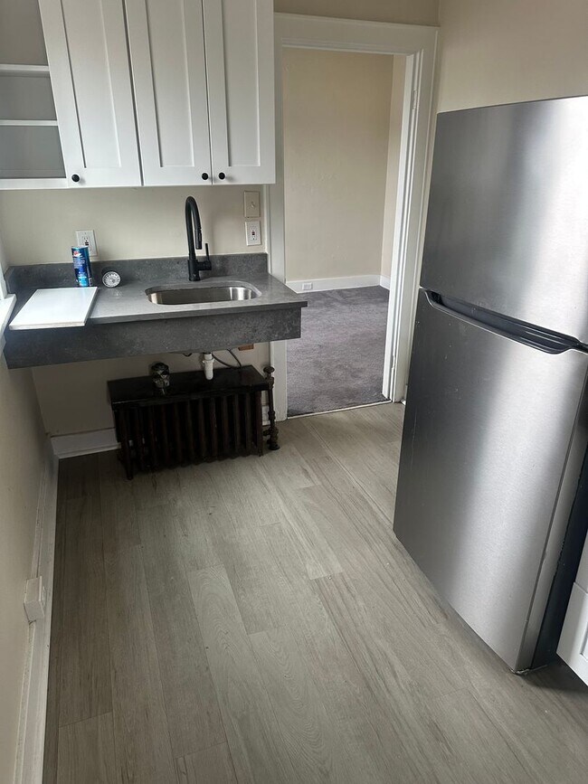 Building Photo - 104 Brownsville Rd