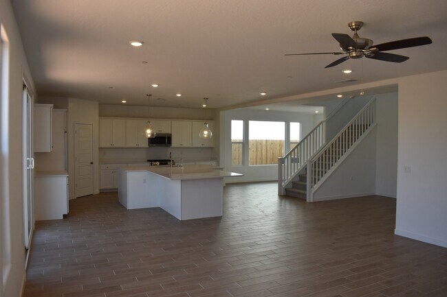Building Photo - 1184 Atlantica Dr S