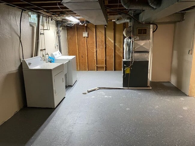 Building Photo - 5311 E Thirteen Mile Rd