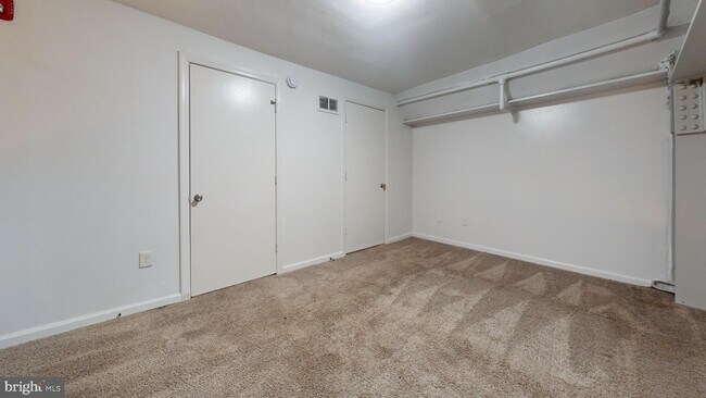 Building Photo - 1302 W Cumberland St