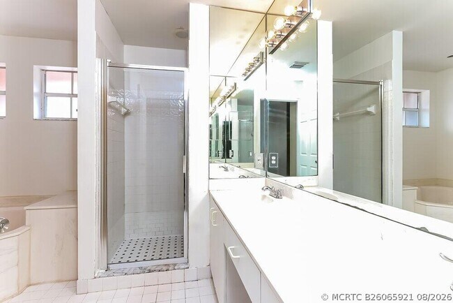 Building Photo - 10141 Aqua Vista Way