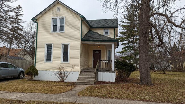 Primary Photo - 416 N Mason St