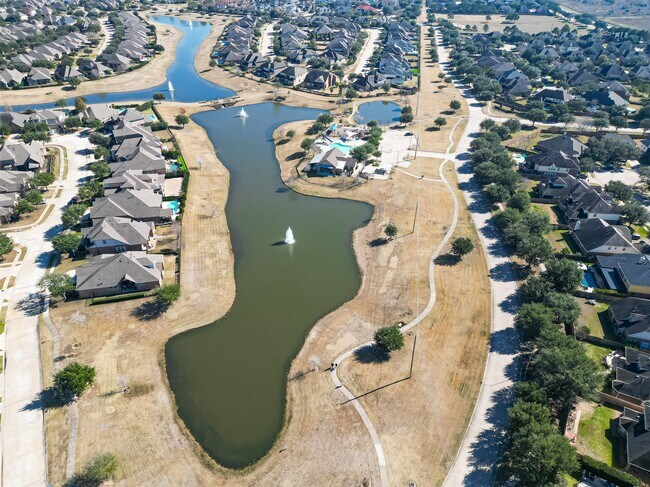 Building Photo - 11019 Bergamo Dr