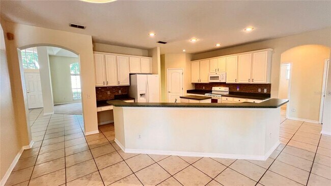Building Photo - 7823 Fernleaf Dr