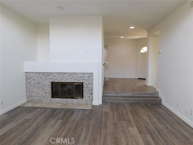 Building Photo - 5 Lakefront