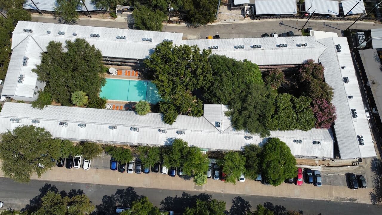 Building Photo - 300 Crockett St