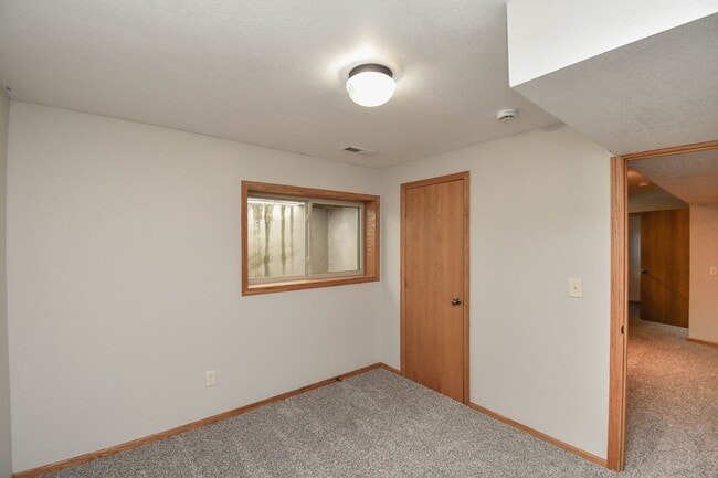 Building Photo - 5101 W Cushman St