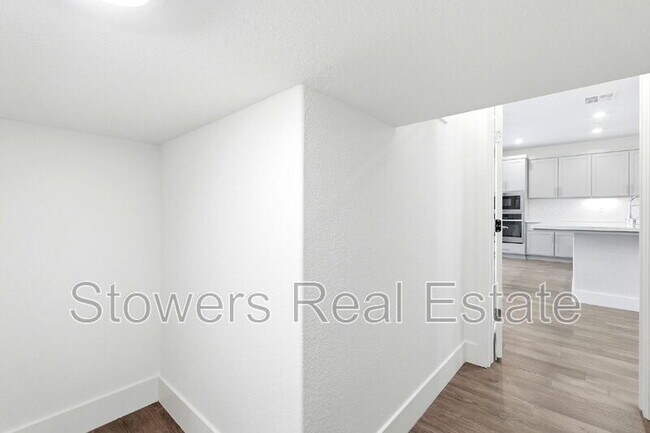 Building Photo - 6336 Moser Wy