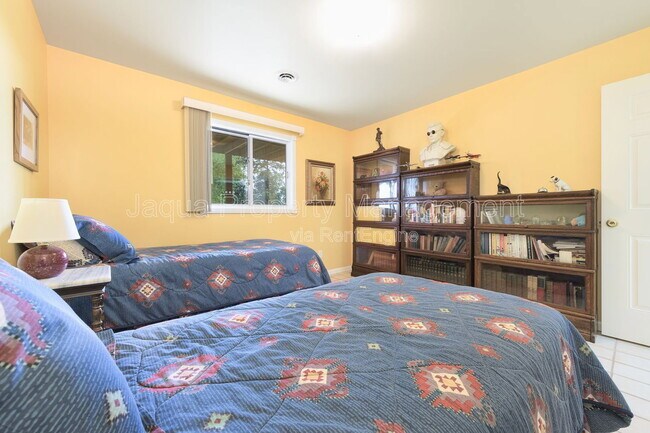 Building Photo - 61180 48th Ave