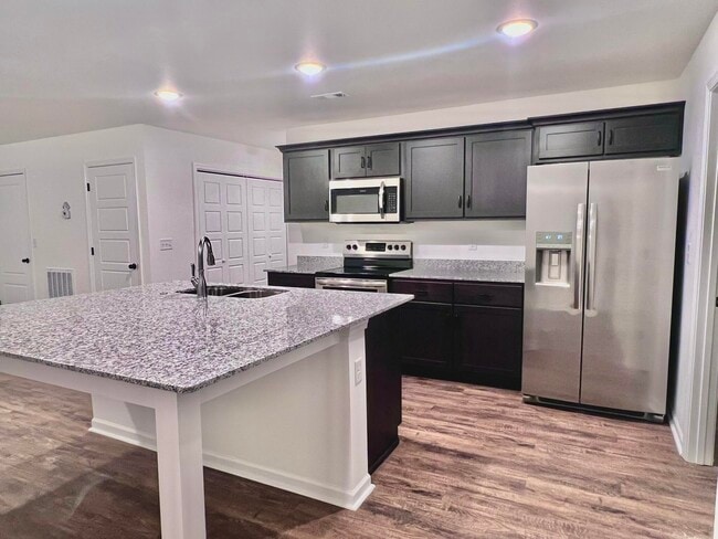 Building Photo - 1100 Pawpaw Pl