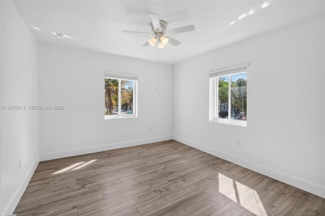 Building Photo - 1801 SW 5th St