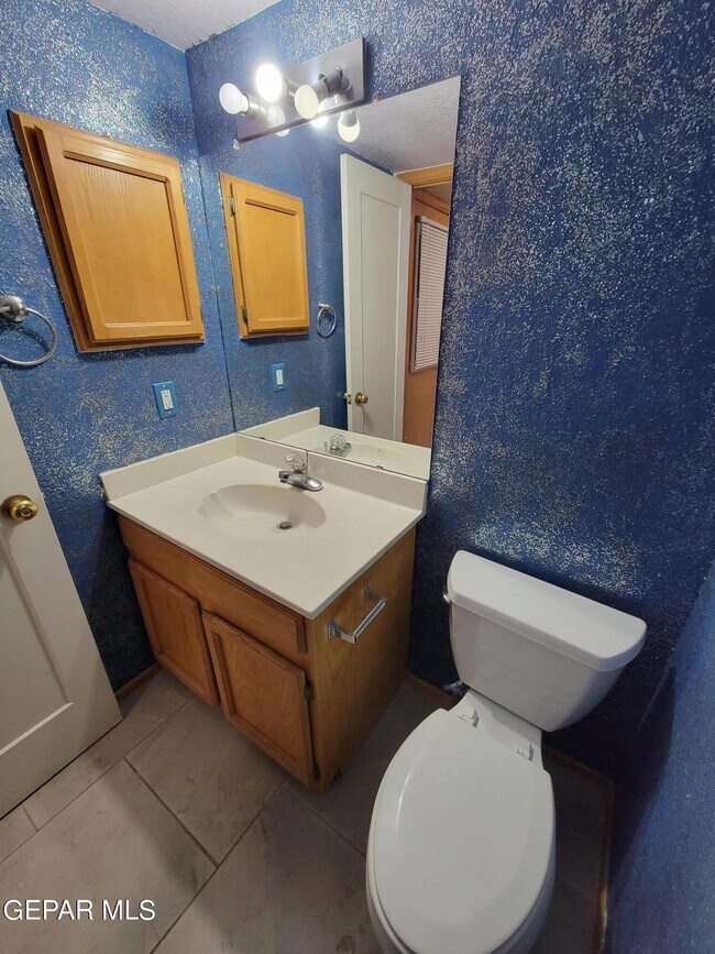 Building Photo - 6920 Imperial Ridge Dr