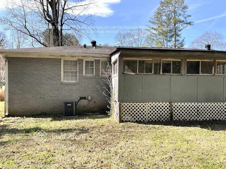 Building Photo - 12 Cherry Cir