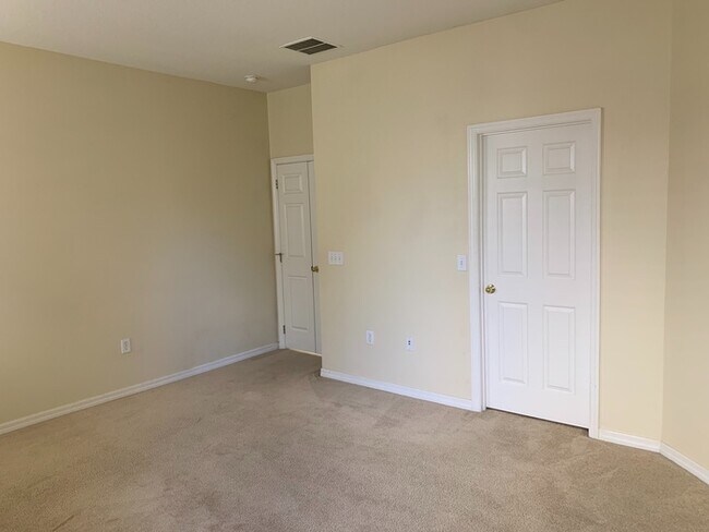 Building Photo - WATERS EDGE/LK NONA-8641 Bradleys Landing ...