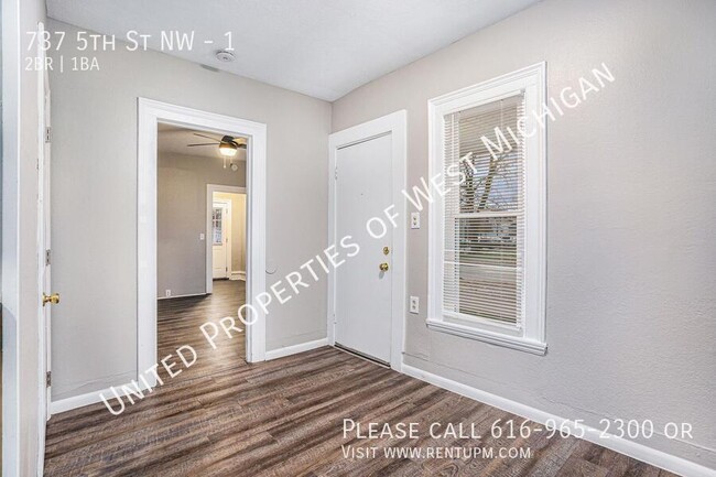 Building Photo - Available Now | 2 Bedroom 1 Bath Apartment...