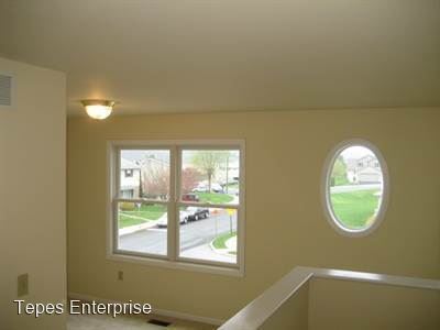 Building Photo - 3 br, 2.5 bath House - 3035 Center Rd