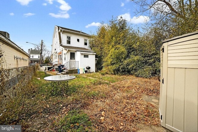 Building Photo - 18 Myrtle Ave