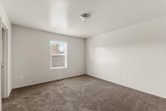 Building Photo - 11695 Altamont St