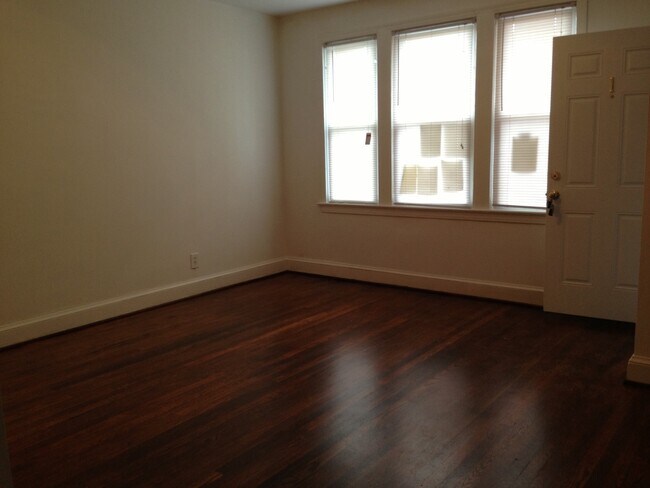 Building Photo - 4023 9th St NE