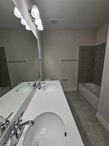 Building Photo - 3105 Euclid Way