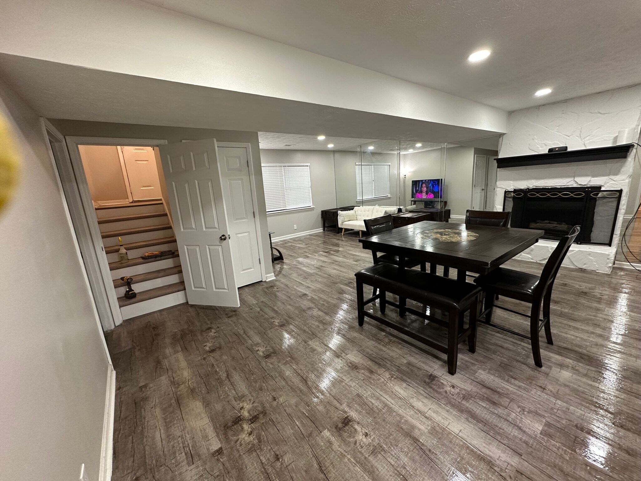 Building Photo - 1234 Decatur