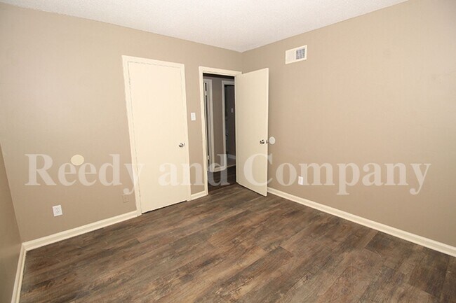 Building Photo - 3777 McCain Rd