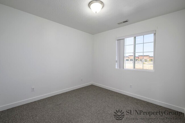 Building Photo - 3551 Sojo Dr S