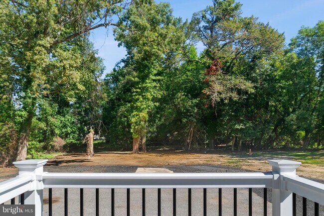 Building Photo - 680 Chestnut Springs Ln