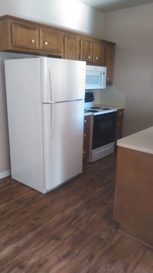Building Photo - Monthly Paid Rent